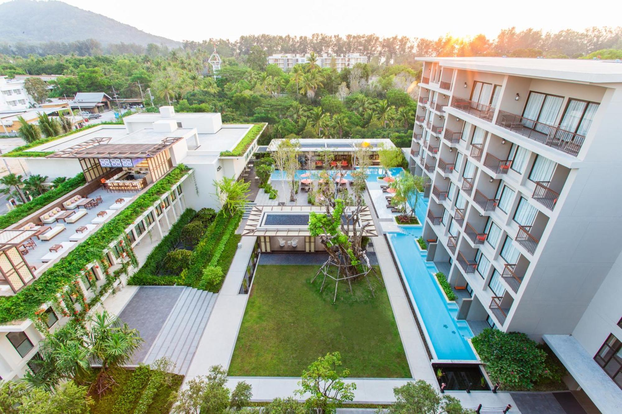 Proud Phuket Hotel, Naiyang Beach Buitenkant foto